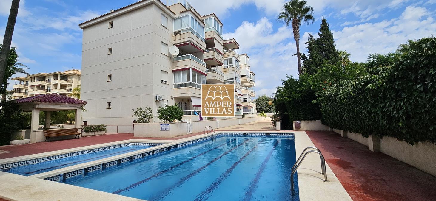 Solrik leilighet i sentrum av Albir